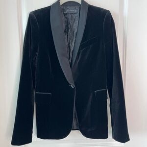 Zara Woman Black Velvet Blazer with Satin Lapels (XS)